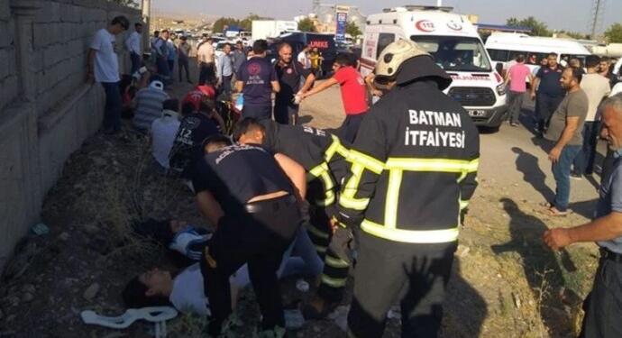 Batman’da trafik kazası: 16 işçi yaralandı