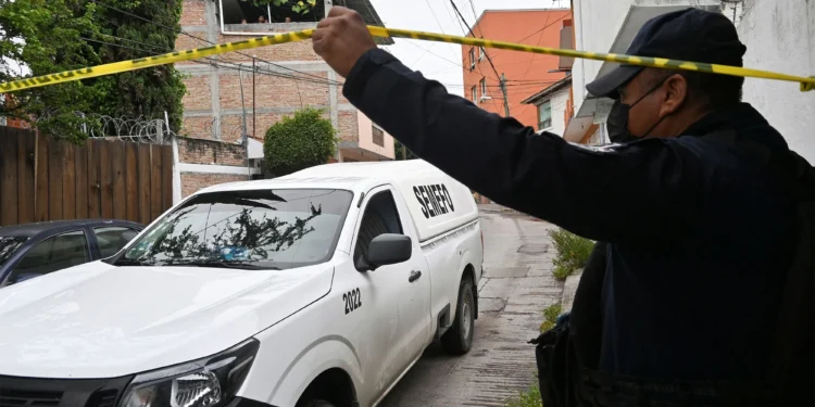 Meksika’da gazeteci arabasının içinde katledildi