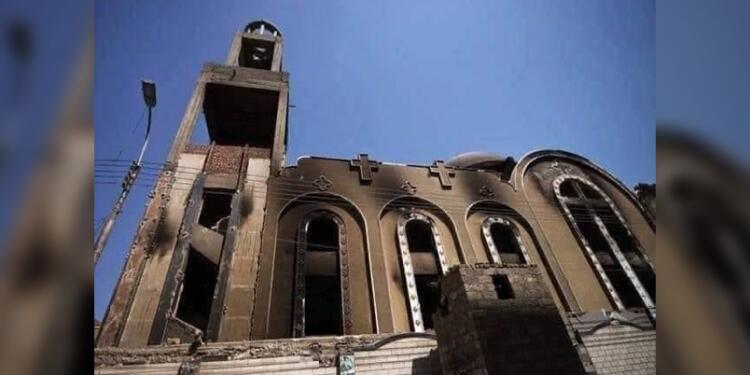 Mısır’da kilise yangını: En az 41 kişi hayatını kaybetti