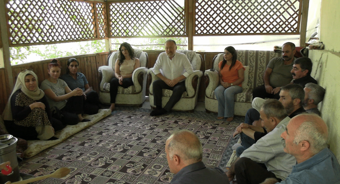 HDP’li heyetten Özer ailesine ziyaret