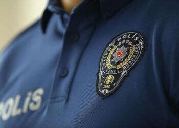 Kadınları fuhuşa zorlayan polis tutuklandı