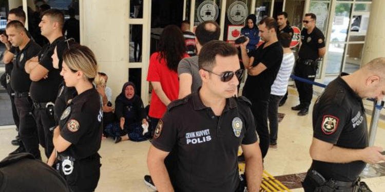 Şenyaşar Ailesi’nden Bozdağ’a cevap: Bu annenin ailesini kim katletti?