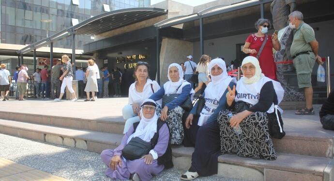 Tutuklu yakınları: Çocuklarımızı serbest bırakın