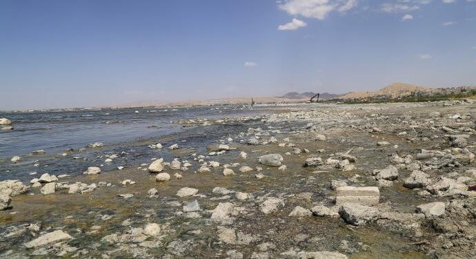 Van Gölü çekiliyor, çevredeki göller kuruyor