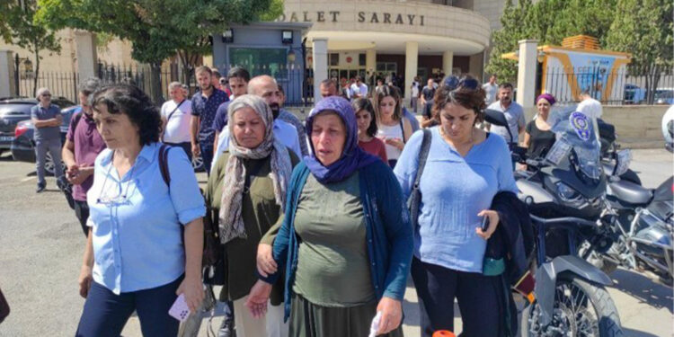 Emine Şenyaşar’dan hakime: Çocuklarımı kim öldürdü?