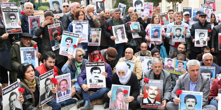 Valilik, Cumartesi Anneleri belgeseli ve LGBTİ+ atölyesini yasakladı