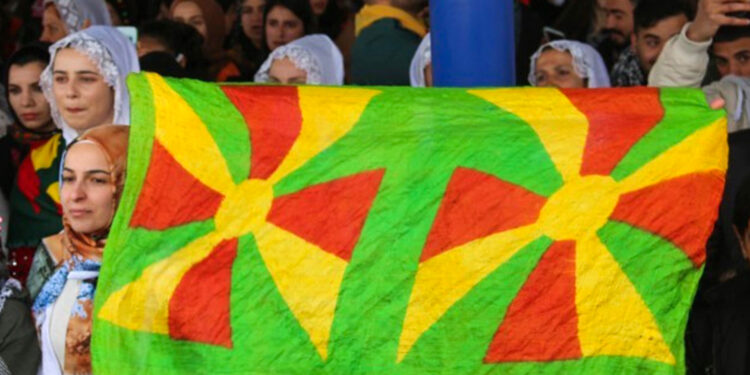 Şal taktıkları için tutuklanan damat ve diğer 9 kişi tahliye edildi