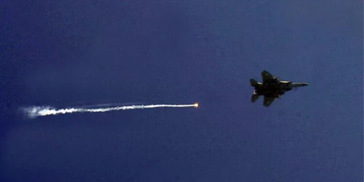 İsrail Şam’ı vurdu: 5 asker yaşamını yitirdi