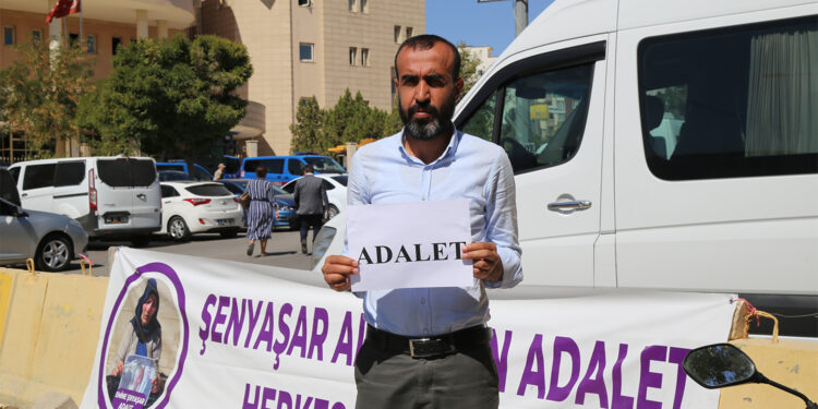 Adliye kapısındaki adalet nöbeti 568’inci gününde