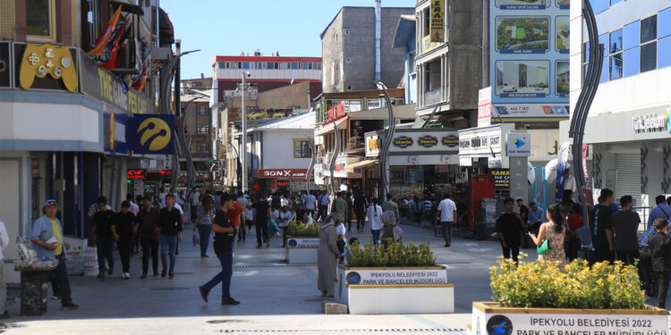 ‘Eve aç gidiyoruz’