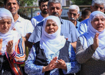Tutuklu yakınları: Devlet Kürtlere zulüm yapıyor