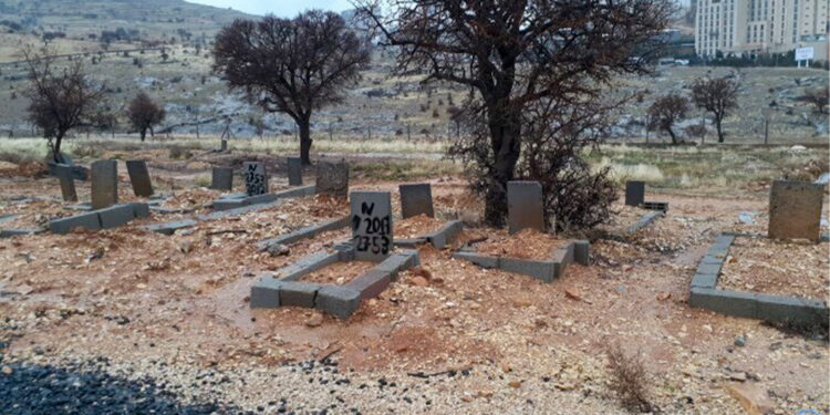 2 cenaze kimsesizler mezarlığına defnedildi