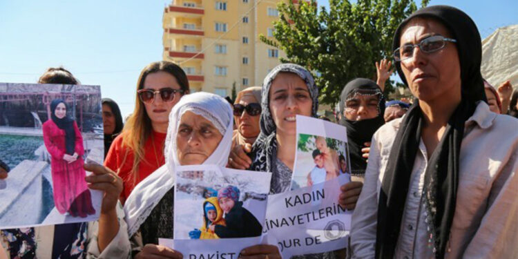 Jandarma gözetiminde kadın cinayeti!