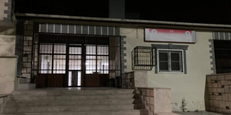 Derin dondurucuda çocuk cesedi bulundu