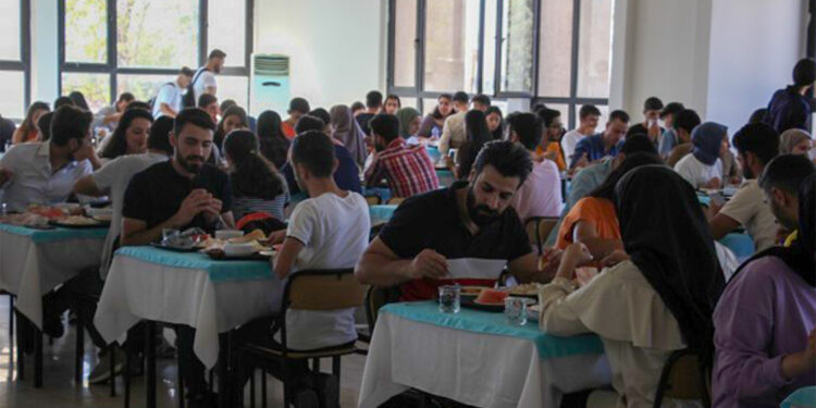 Dicle Üniversitesi’nde zamlı yemeklerin porsiyonları da küçük