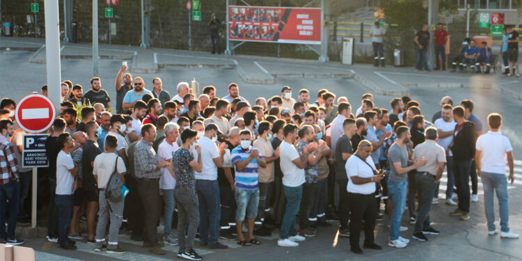Gıda-İş üyesi işçiler eylemde