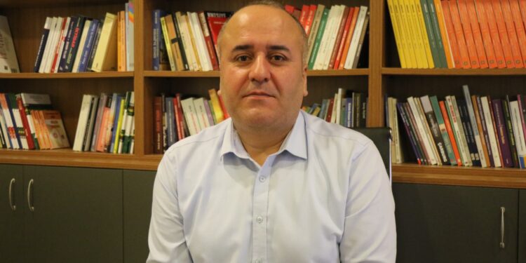 HDK Eşsözcüsü Çiçek: Ezilenlerin tarihsel ittifakı