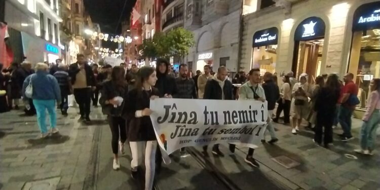 HDP’li gençler Mahsa için yürüdü