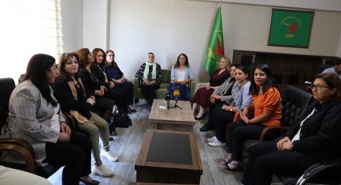 Federe Kürdistanlı kadınlardan DBP’ye ziyaret