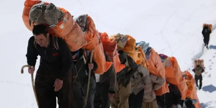 İran saldırısında 3 kolber yaralandı