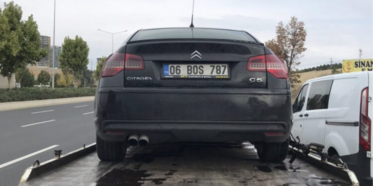 Bartın’a gitmek isteyen Halkevleri Genel Başkanı polis tarafından engellendi