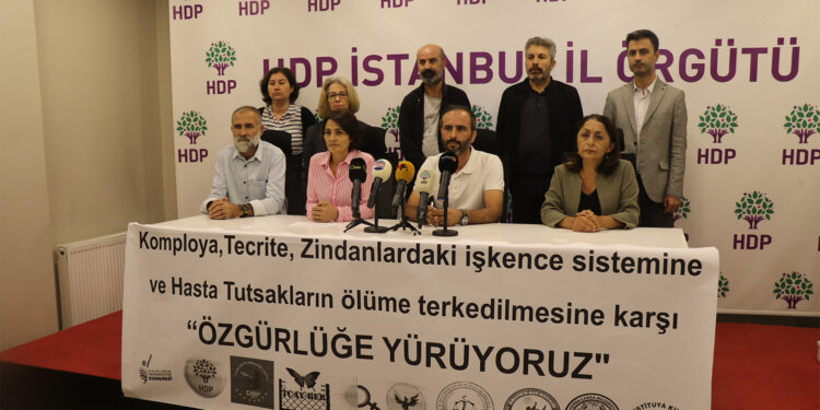 Komploya karşı ‘Özgürlük yürüyüşü’ yapılacak