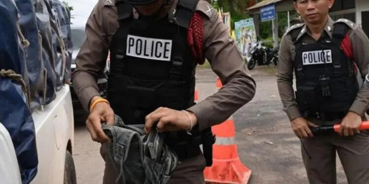 Tayland’da eski bir polis kreşe saldırdı, onlarca ölü var