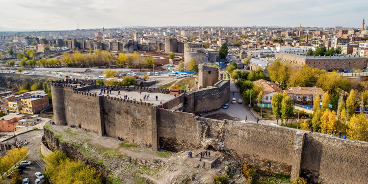 Erdoğan’ın Diyarbakır’a gelmesine tepki: Hiçbir zaman Kürtleri düşünmedi