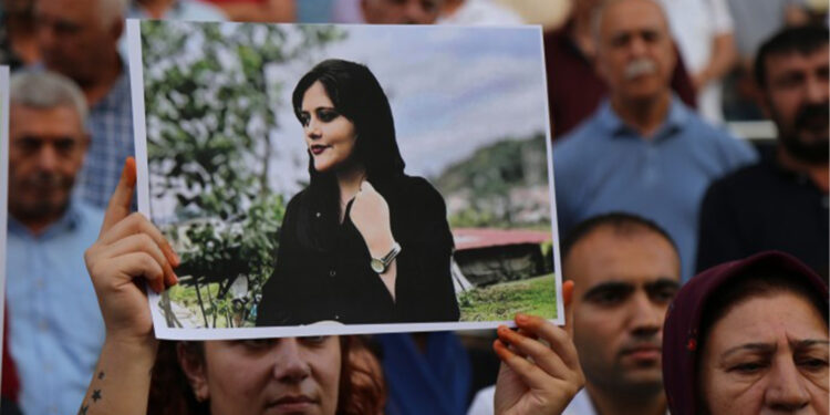 LaWje, Cigerxwîn’in ‘Keça Kurd’ şiirini Jîna için besteledi