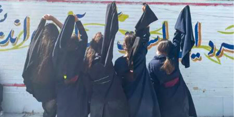 Jîna eylemleri 18. gününde: Halk sokaktan çekilmiyor