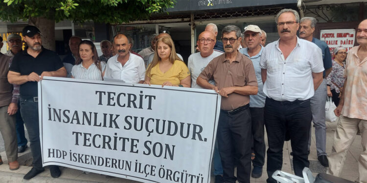 Hatay’da tecrit protestosu: Tecrit çözülürse demokrasiyi inşa edebiliriz