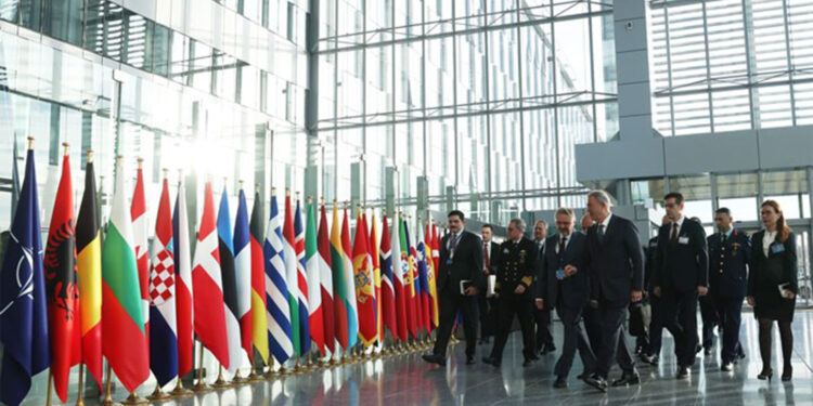 NATO savunma bakanları Ukrayna gündemiyle toplanıyor