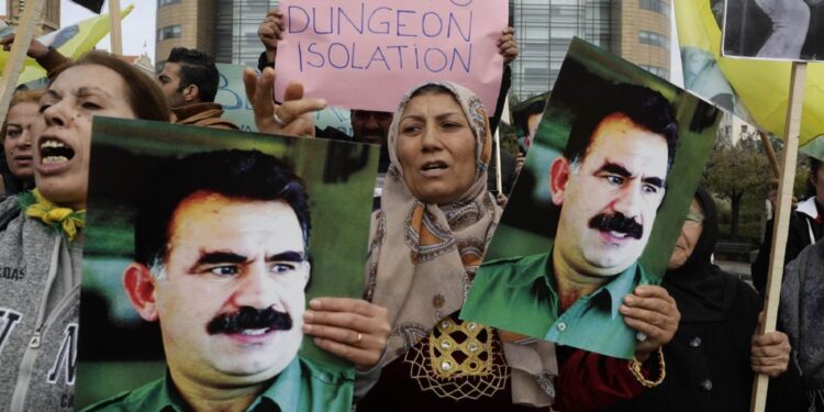 ‘Birlikte yaşam Demokratik Cumhuriyet’le olur’