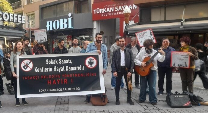 Sokak sanatçılarından belediye kararlarına tepki