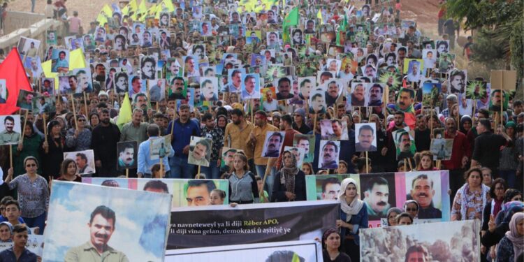 Diyarbakır’dan İsveç’e on binler Abdullah Öcalan’ın özgürlüğünü haykırdı