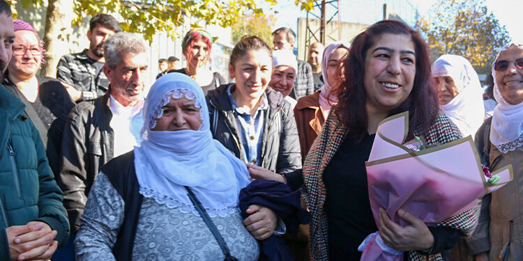 Yazar Rojbin Perişan 30 yılın ardından ‘özgürlüğüne’ kavuştu