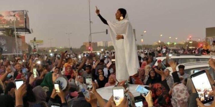 Sudanlı kadınlar: Devrimle kazandığımız haklar darbeyle gasp edildi