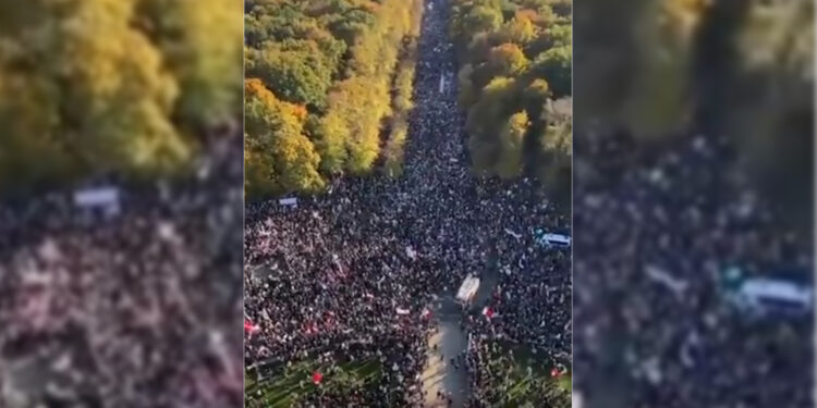 Berlin’de binler Jîna Emînî isyanını selamladı