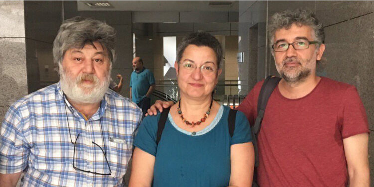 Özgür Gündem davasında reddi hakim talebi