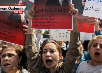 İran: Karanlığa ölüm, yaşama özgürlük!