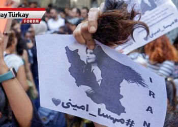 ‘Mahsa’dan sonra artık her şey bir saç teline bağlı’