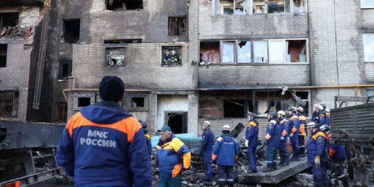 Rusya’da savaş uçağının düşmesi sonucu ölü sayısı 15’e çıktı