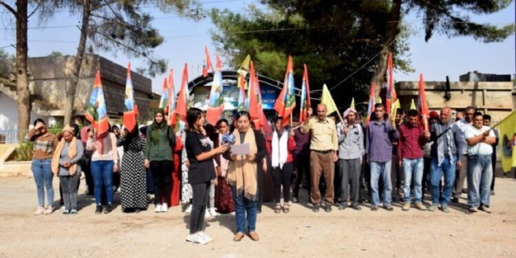Rojava kentlerinde kimyasal saldırı protesto edildi