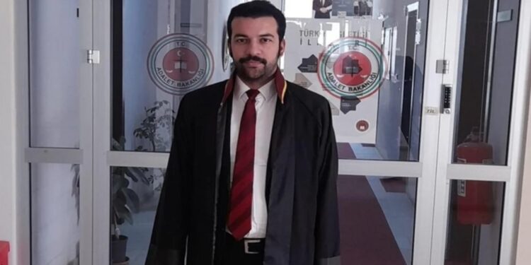 Onuncu kattan düşen avukat hayatını kaybetti