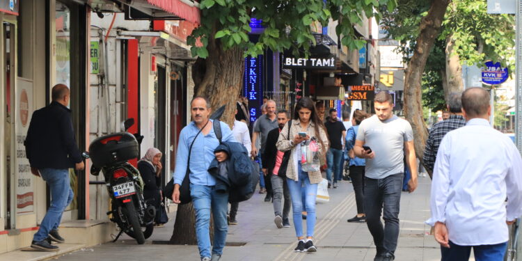 ‘Erdoğan, Diyarbakır’a mesaj değil hesap vermeye gelsin’