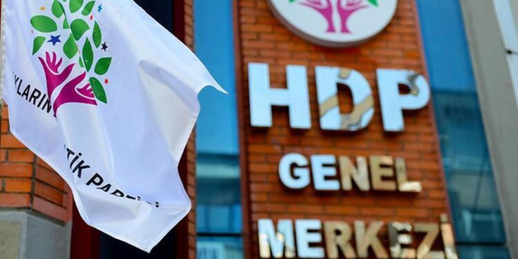 HDP’den demokrasi güçlerine ve aydınlara tecrit çağrısı