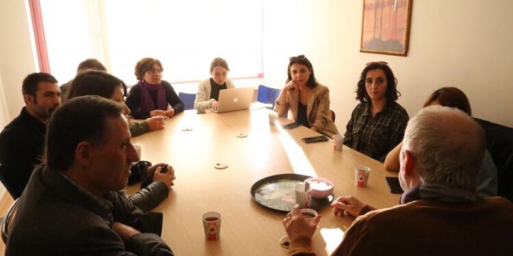 ÖHD’den gazetecilerle dayanışma ziyareti