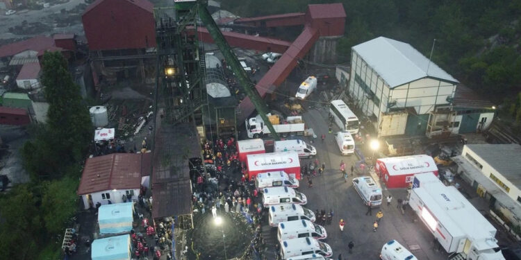 Maden katliamı soruşturmasında ihmal kabul edildi