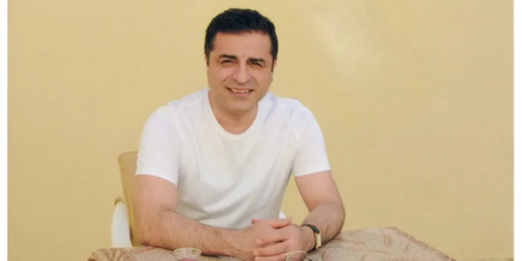 Demirtaş’tan ‘özgür basın’ mesajı