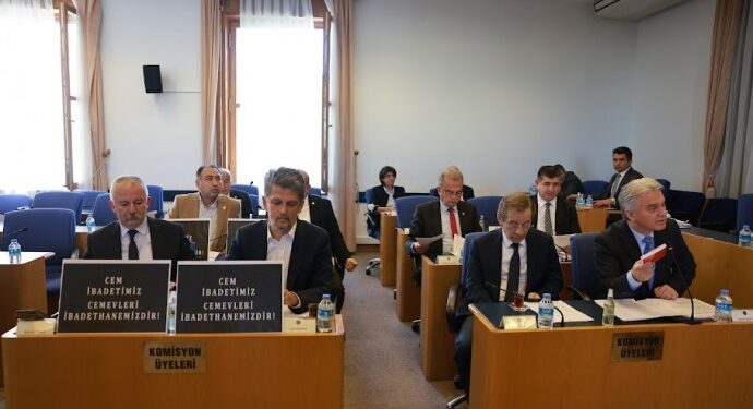 AKP’li vekiller Aleviler için eşit yurttaşlık talebinden rahatsız oldu